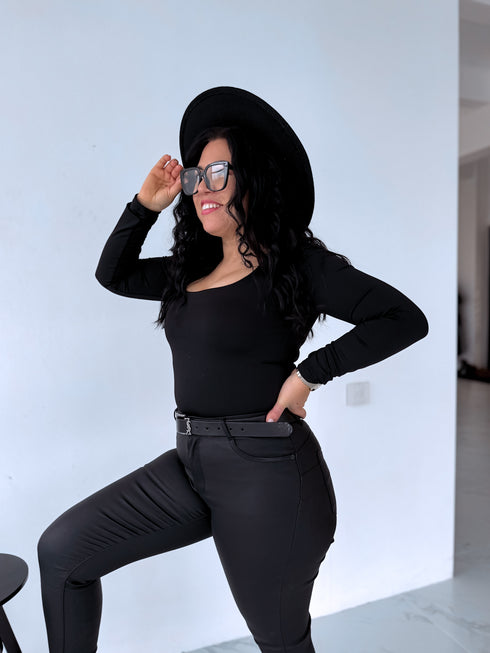 BUTTERFLY BEST odos imitacijos kelnės su push-up efektu